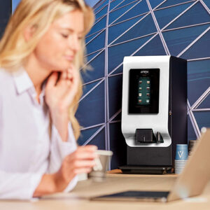 primo mini with lady drinking coffee